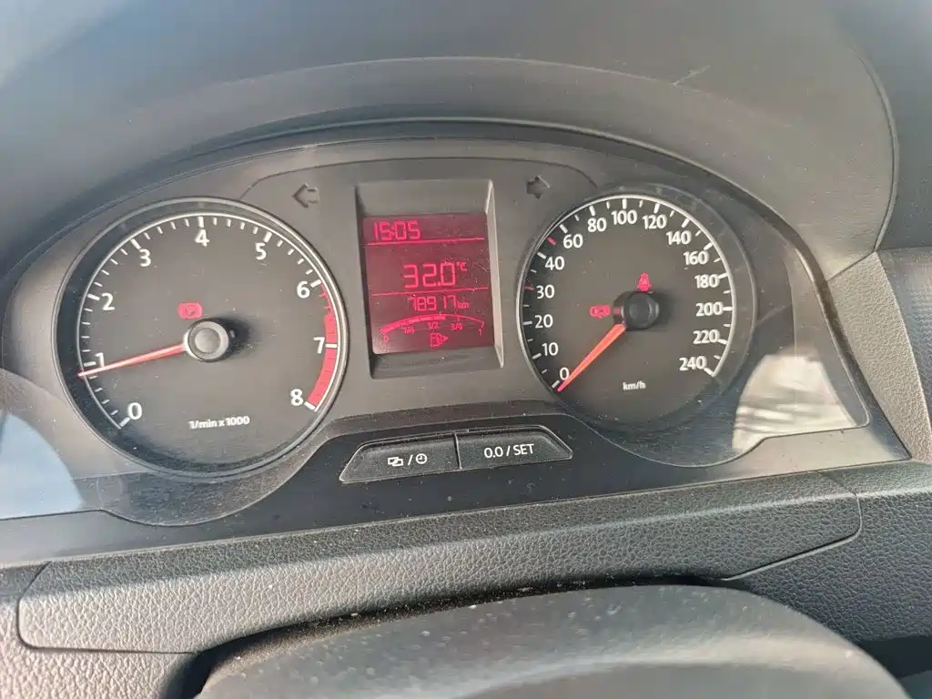 Volkswagen Santana — миниатюра 13