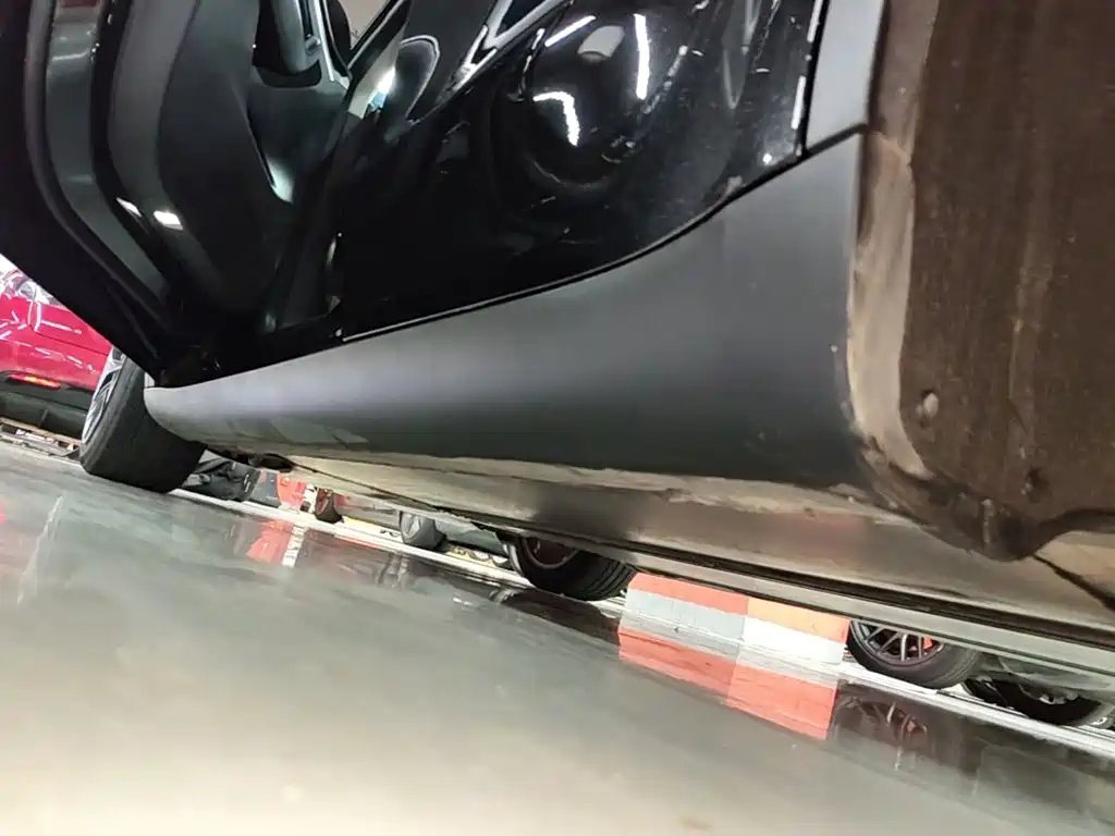 Tesla Model Y — миниатюра 22