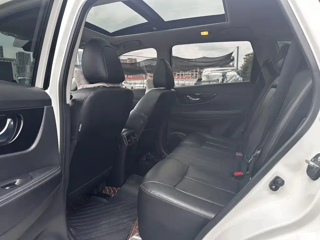 Nissan X-Trail — миниатюра 6