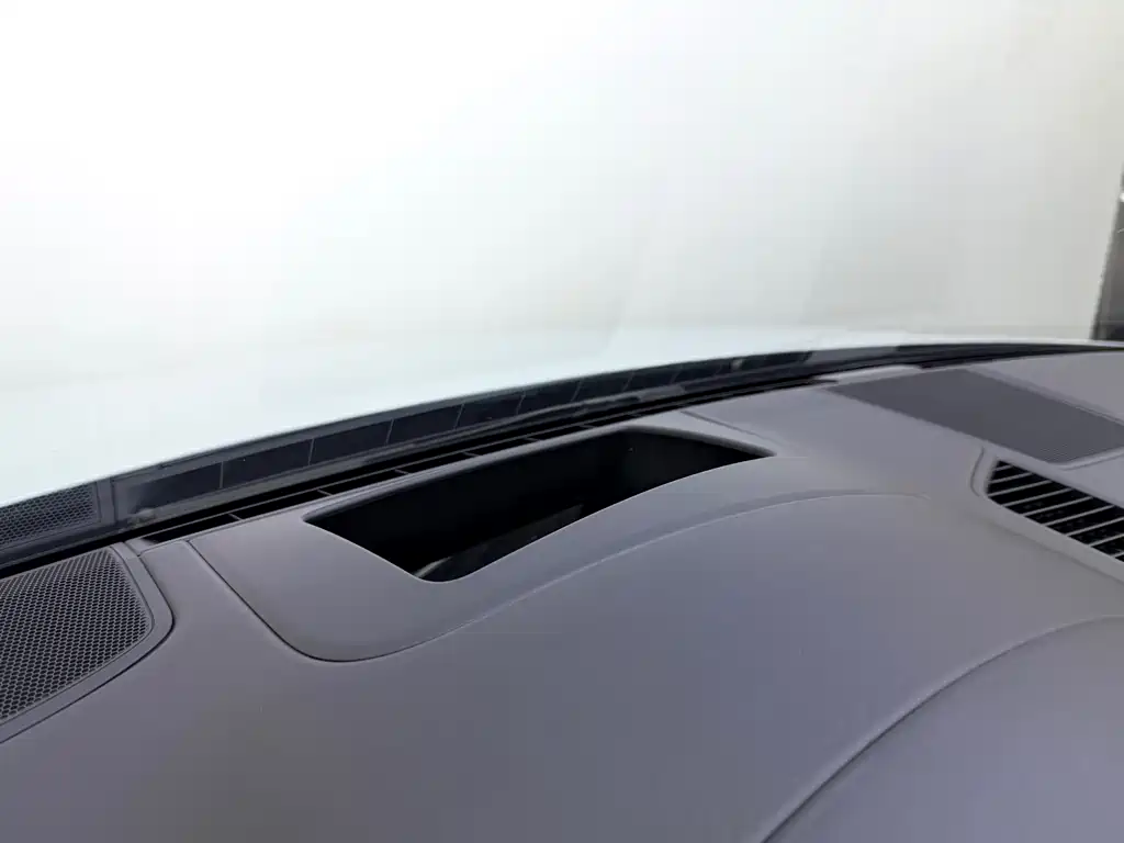 Porsche Cayenne — миниатюра 19