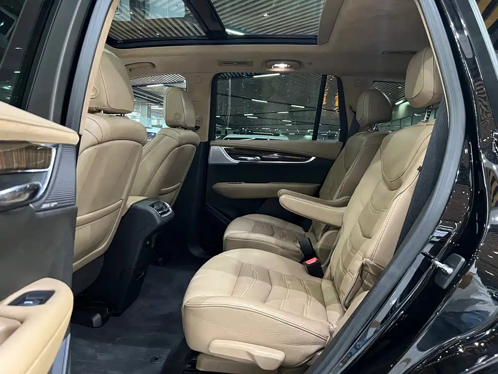 Cadillac XT6 — миниатюра 7