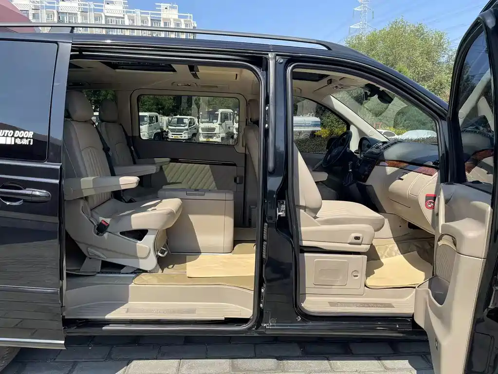 Mercedes-Benz Viano — миниатюра 15