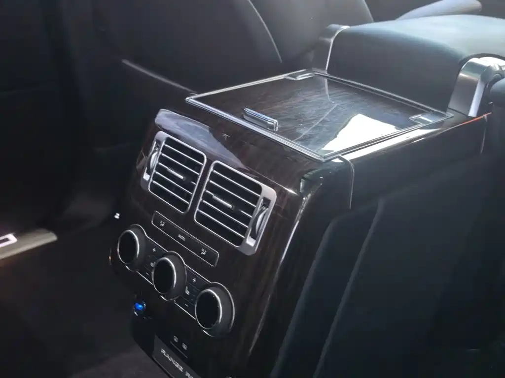 Land Rover Range Rover — миниатюра 15