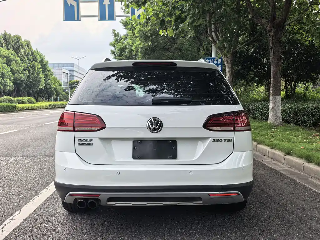 Volkswagen Golf (Import) — миниатюра 5