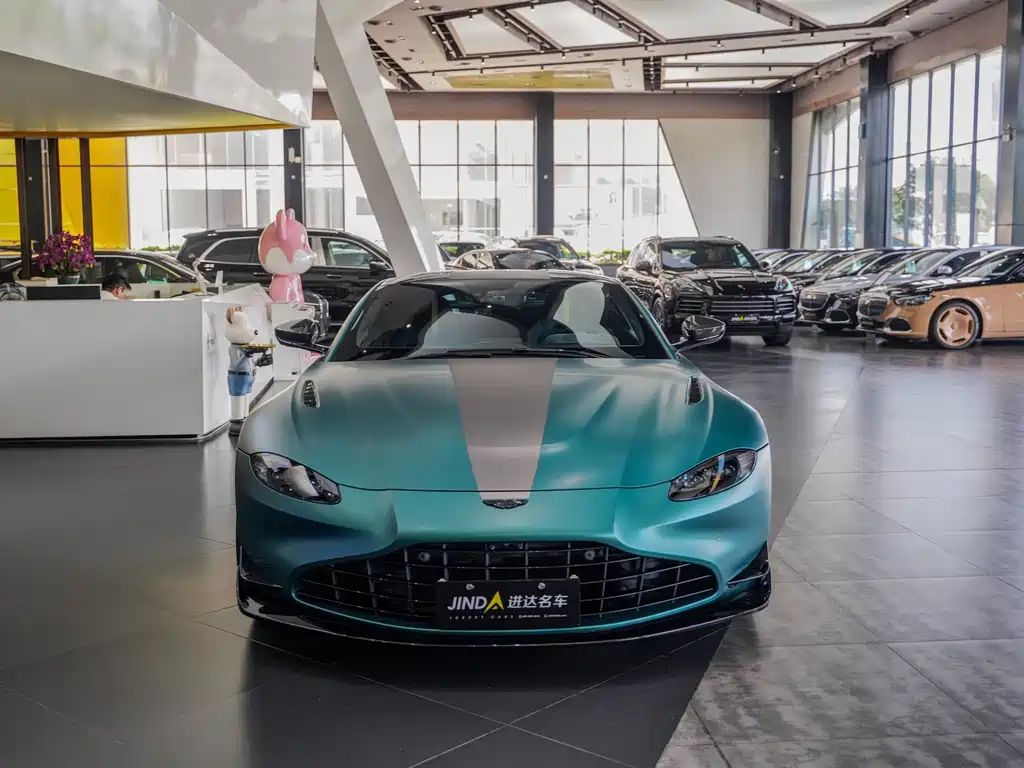 Aston Martin V8 Vantage — миниатюра 16