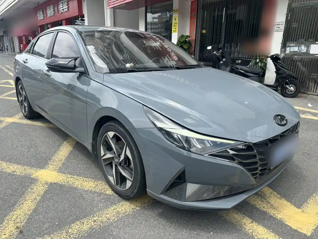 Hyundai Elantra — миниатюра 9