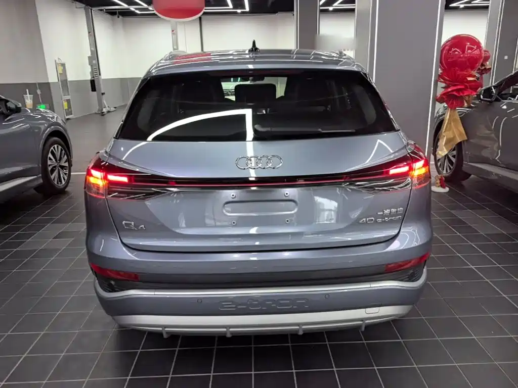 Audi Q4 e-tron — миниатюра 6