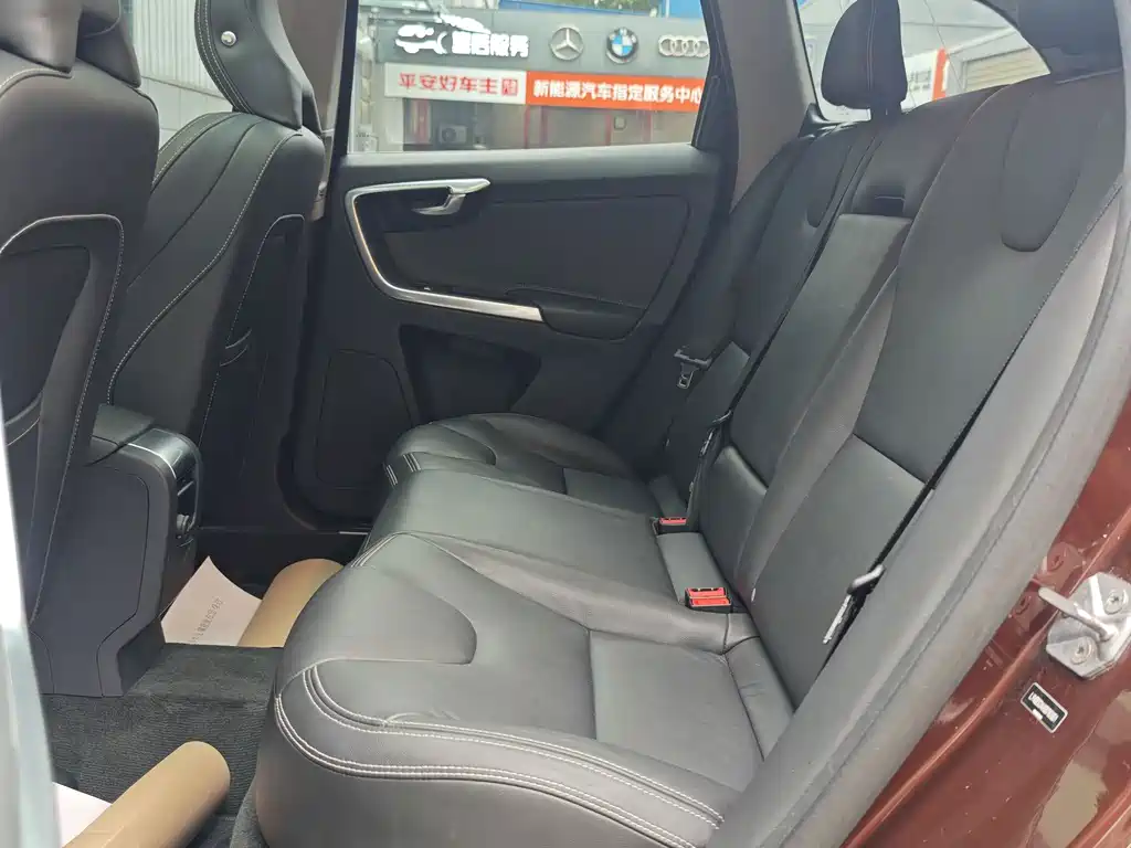 Volvo XC60 — миниатюра 18