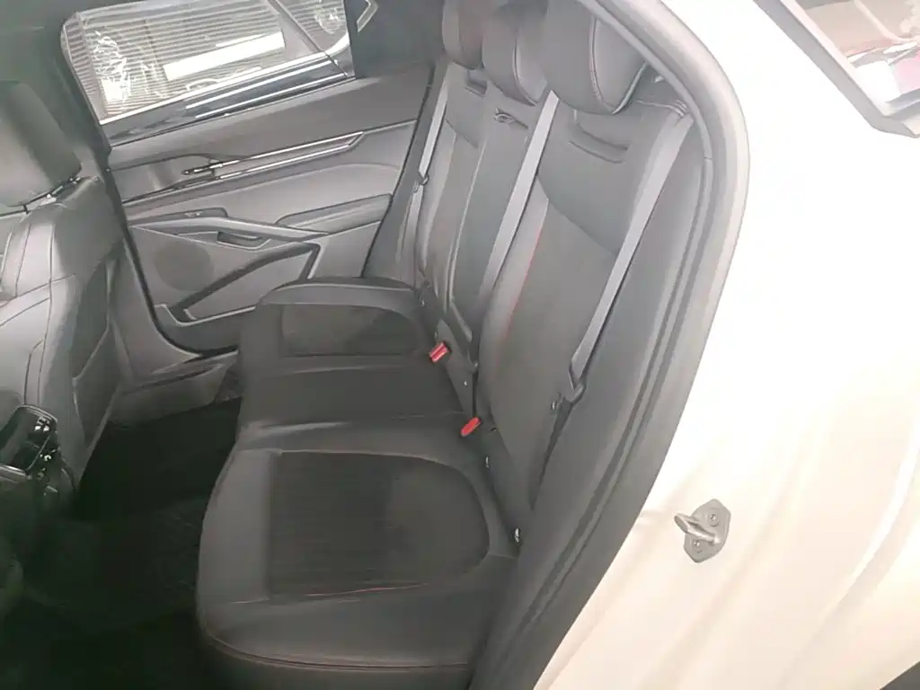 Ford Mondeo — миниатюра 17