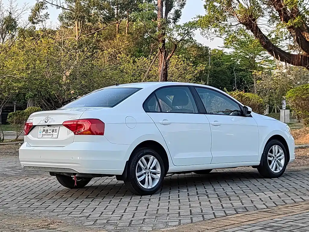Volkswagen Jetta — миниатюра 7