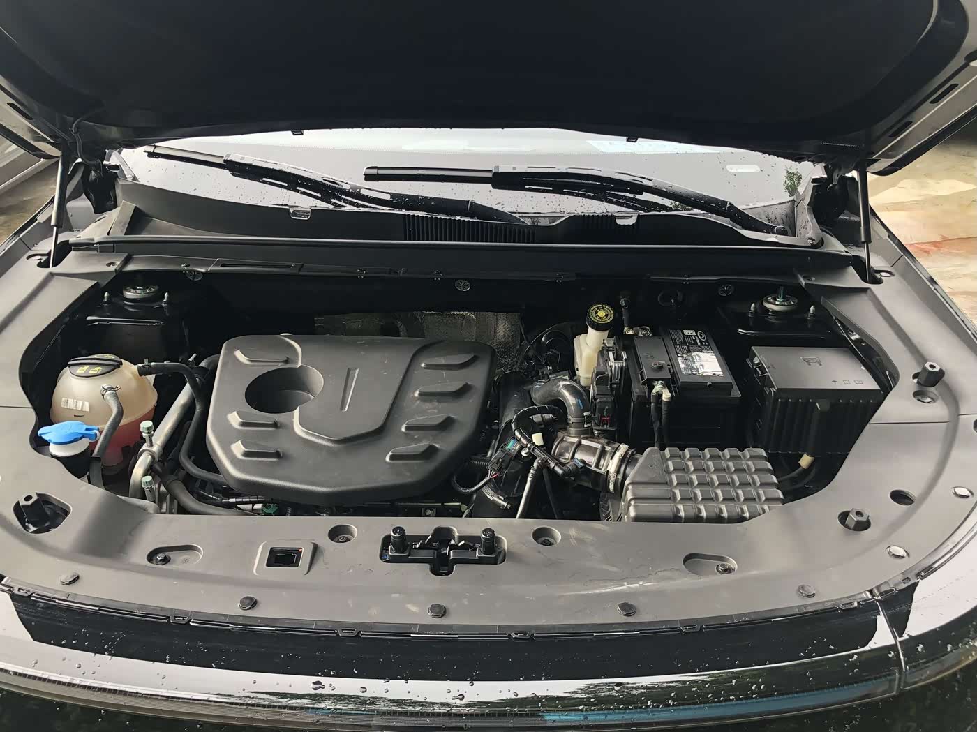 Jetour Jetour X70 PLUS 1.5 л 2025 г. Чёрный, пробег 10000 км