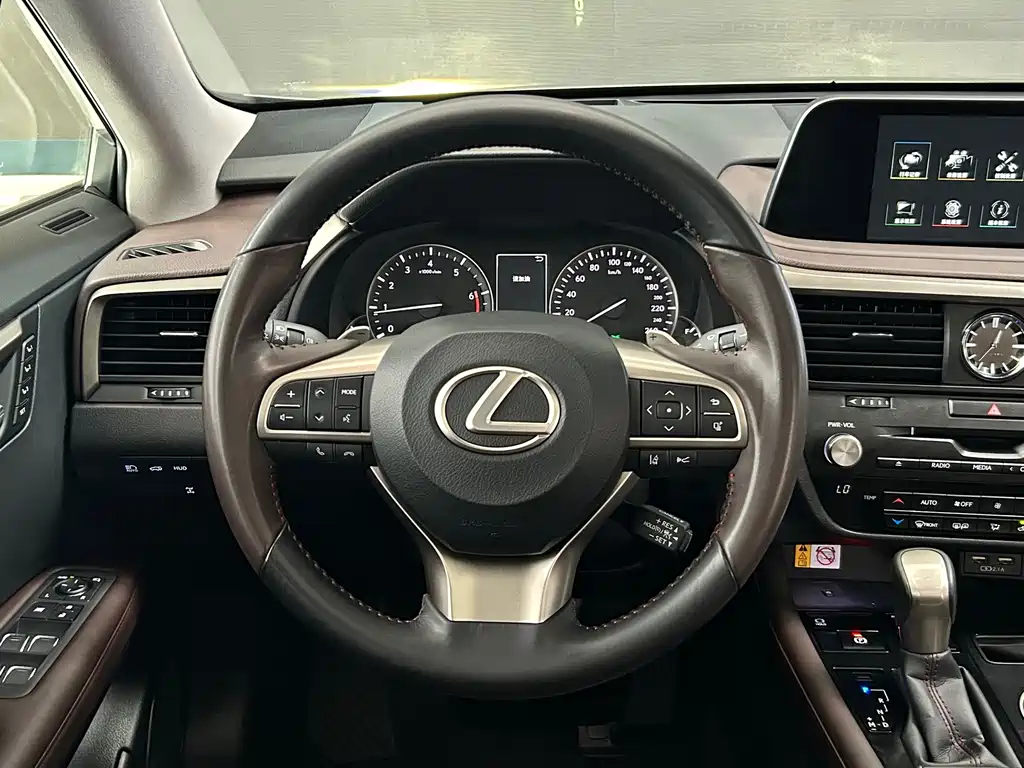 Lexus RX — миниатюра 16