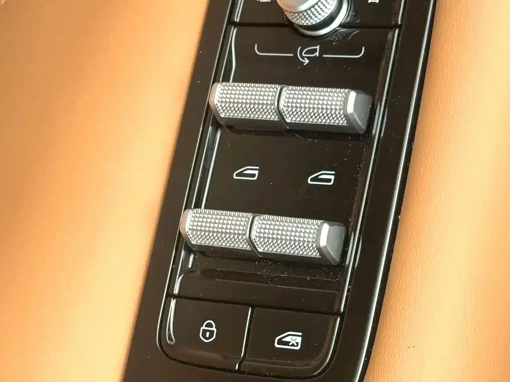 Geely Boyue L — миниатюра 16
