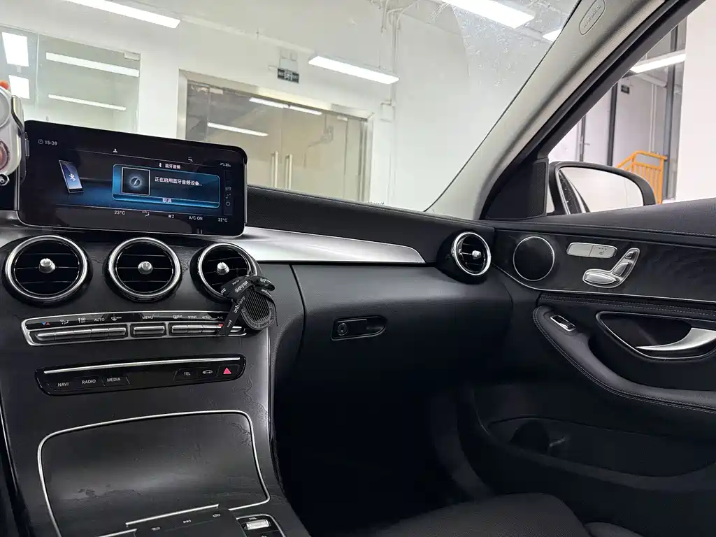 Mercedes-Benz C-Class — миниатюра 17