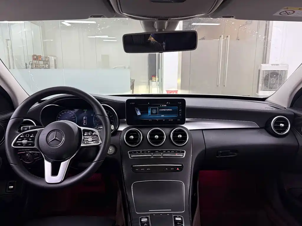 Mercedes-Benz C-Class — миниатюра 17
