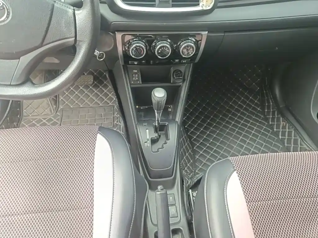 Toyota Yaris L — миниатюра 14
