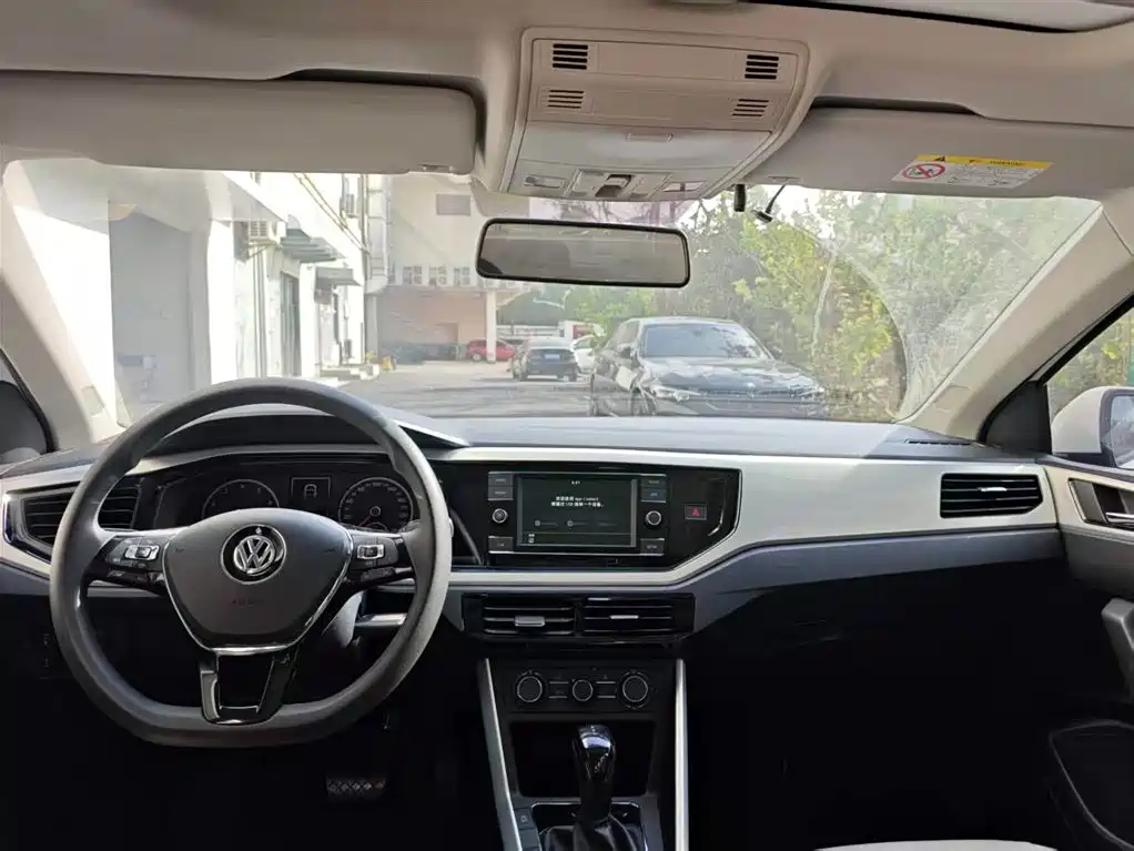 Volkswagen Polo — миниатюра 7