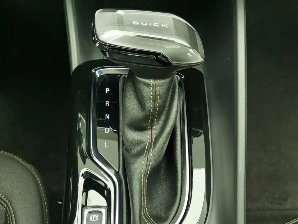 Buick Verano — миниатюра 13