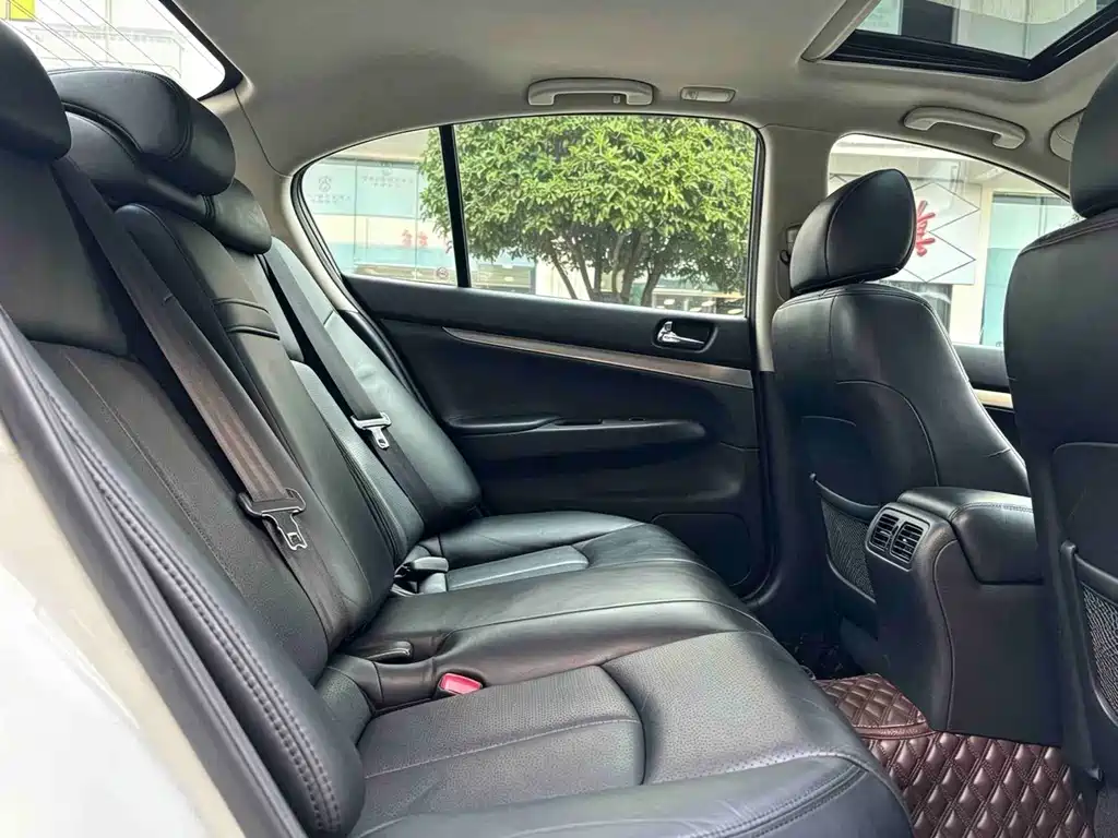 Infiniti G — миниатюра 10