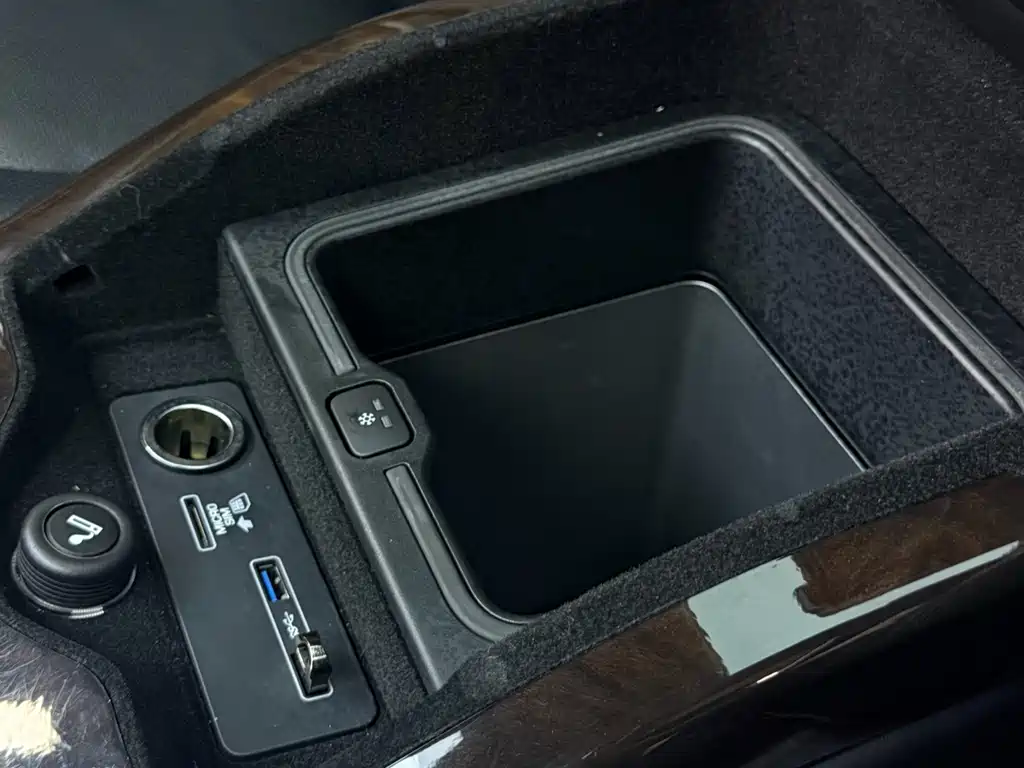 Land Rover Range Rover — миниатюра 16