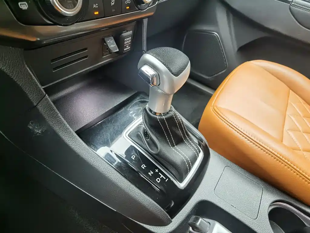 Isuzu MU-X — миниатюра 13