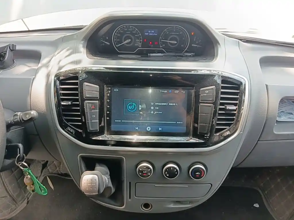 Maxus V80 — миниатюра 13