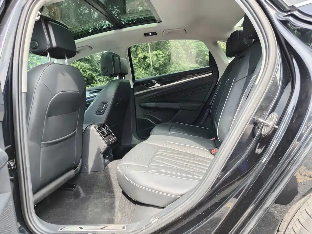 Volkswagen Passat — миниатюра 5