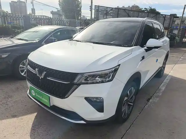 Wuling Starlight S