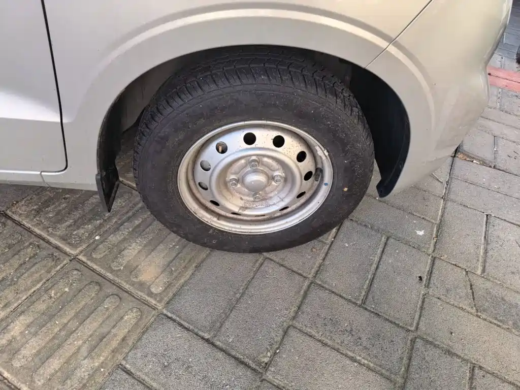Wuling Hongguang V — миниатюра 24