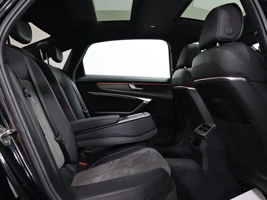 Audi A6L — миниатюра 6