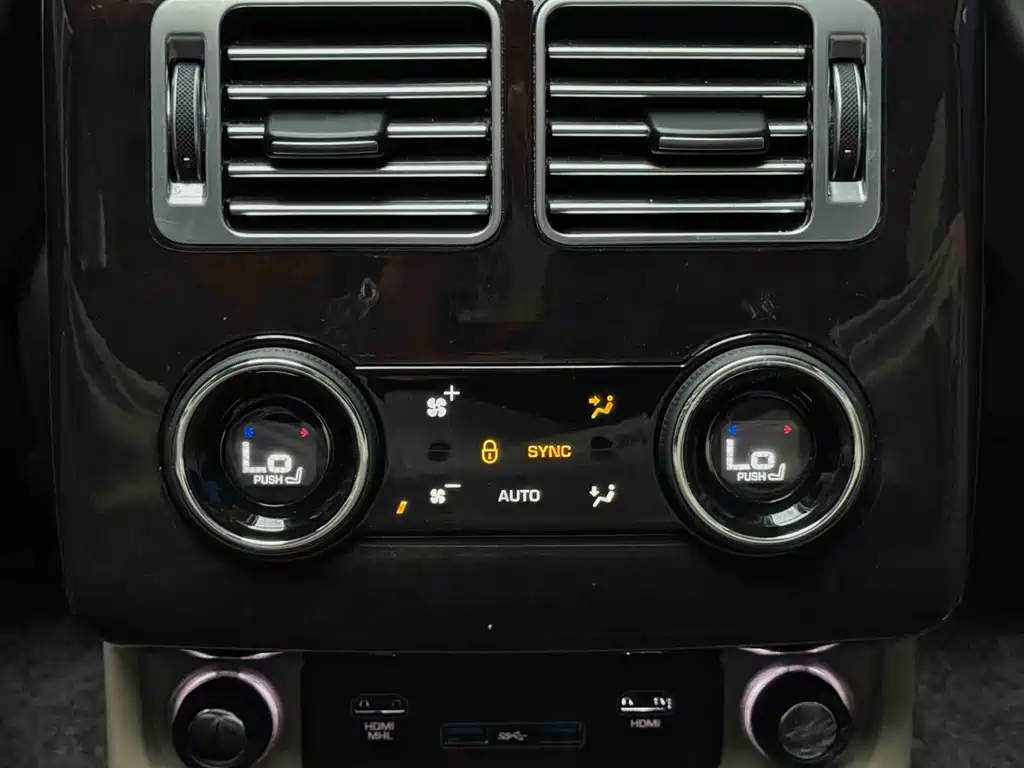 Land Rover Range Rover — миниатюра 11