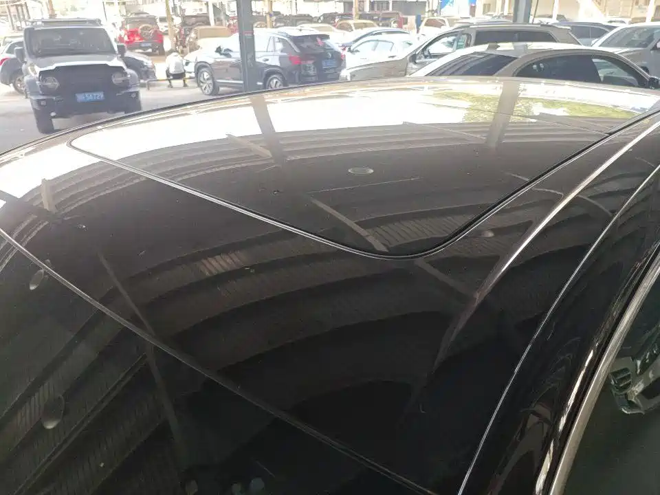 Porsche Cayenne Hybrid — миниатюра 12