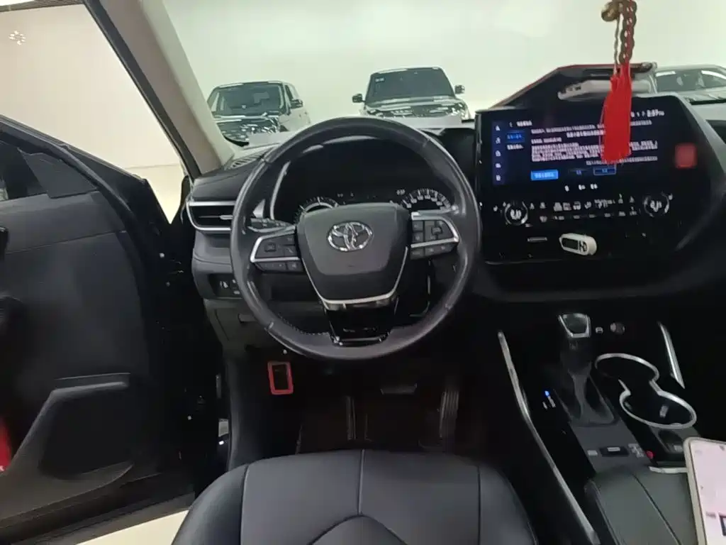 Toyota Highlander — миниатюра 11