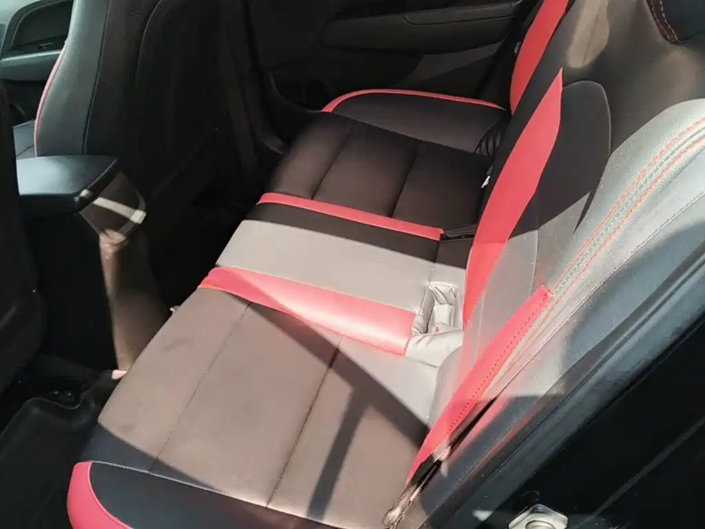 Hyundai Elantra — миниатюра 17