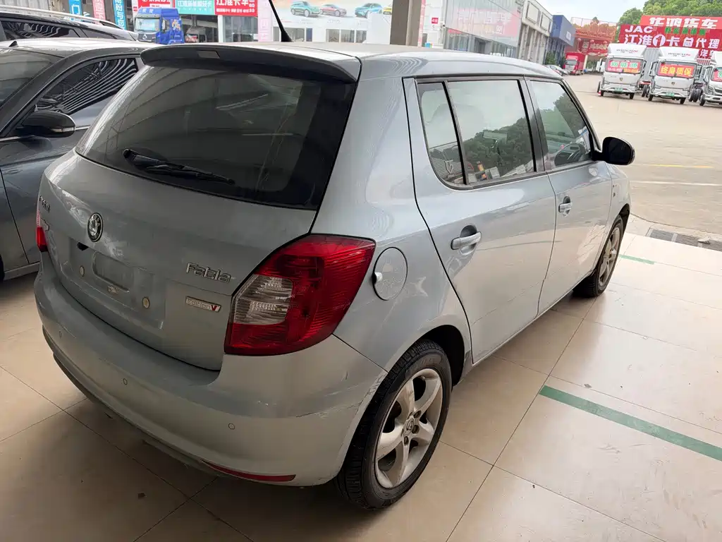 Skoda Fabia — миниатюра 9