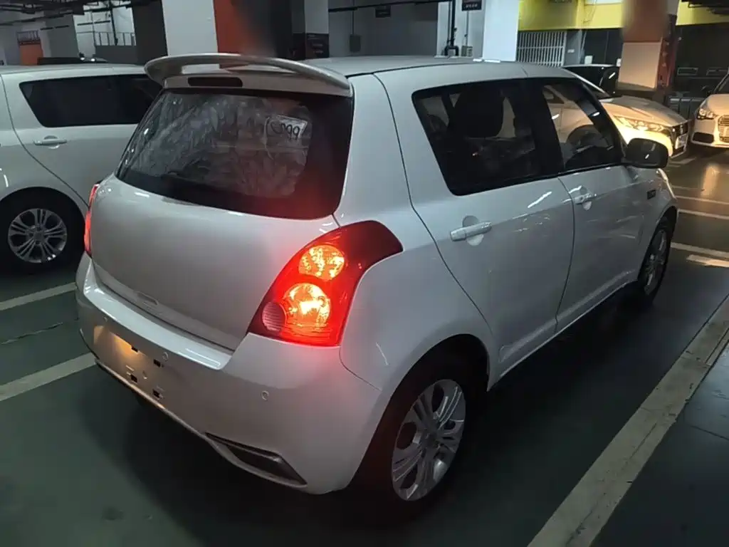 Suzuki Swift — миниатюра 7