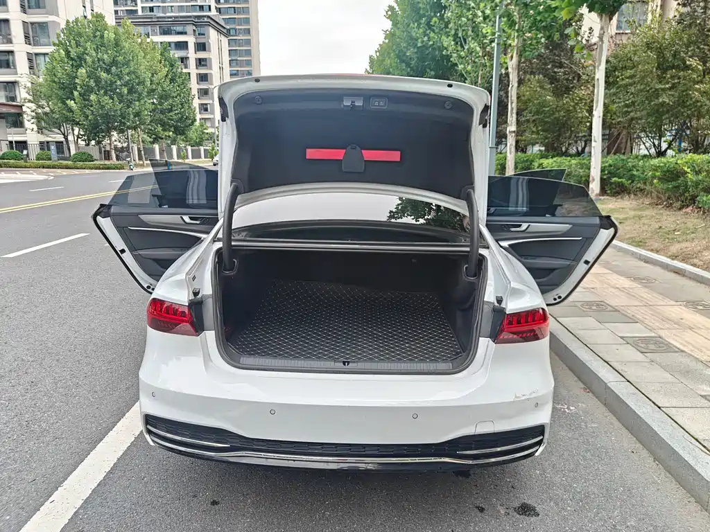 Audi A7L — миниатюра 14