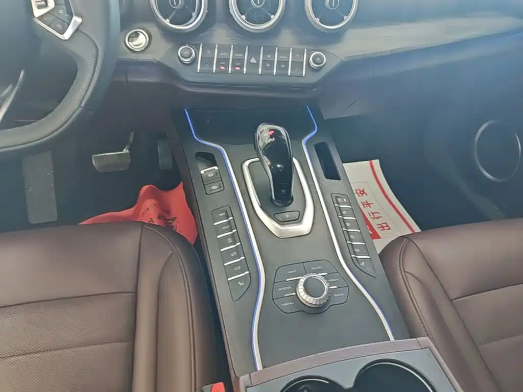 Wey Wey VV7 — миниатюра 14