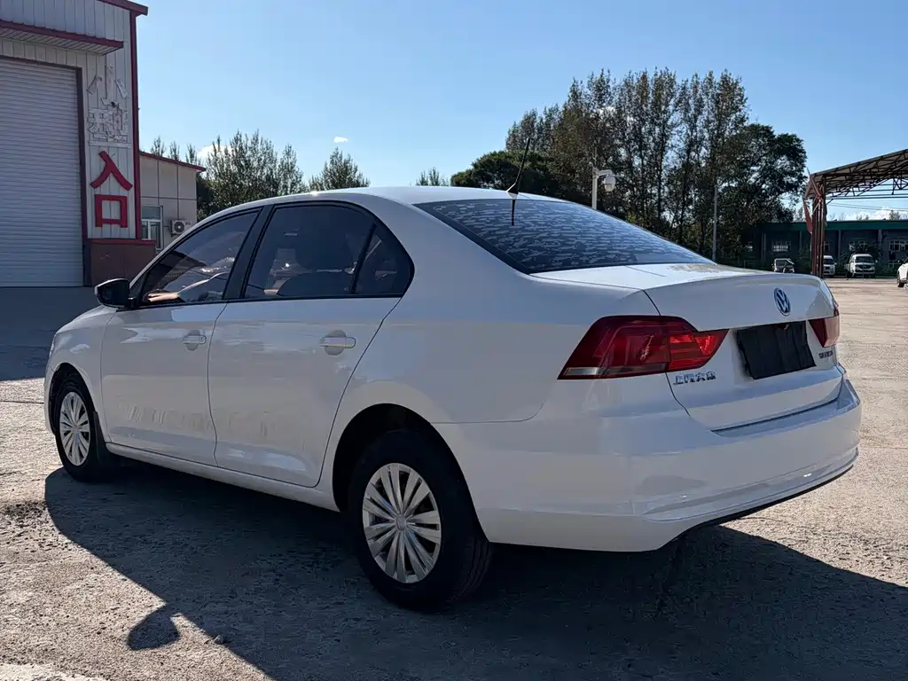 Volkswagen Santana — миниатюра 9