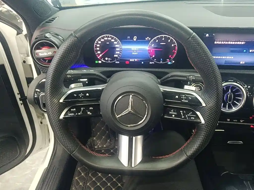 Mercedes-Benz A-Class — миниатюра 11