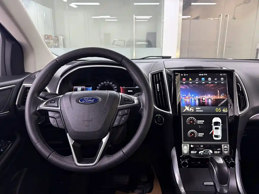 Ford Edge — миниатюра 17