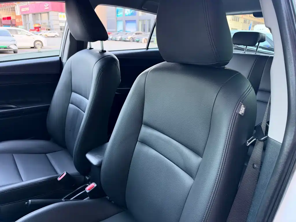 Toyota Yaris L — миниатюра 13
