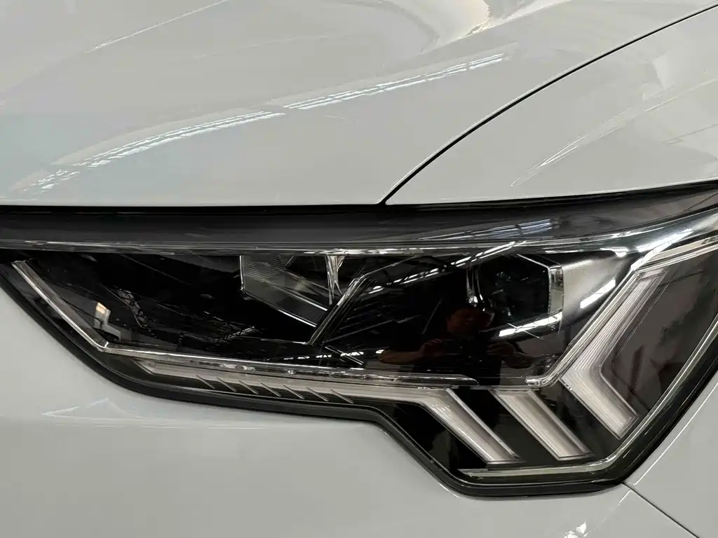 Audi Q3 — миниатюра 10