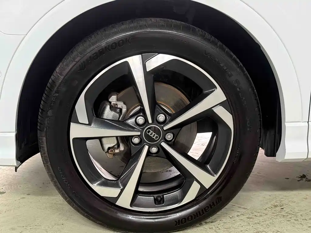 Audi Q3 — миниатюра 13