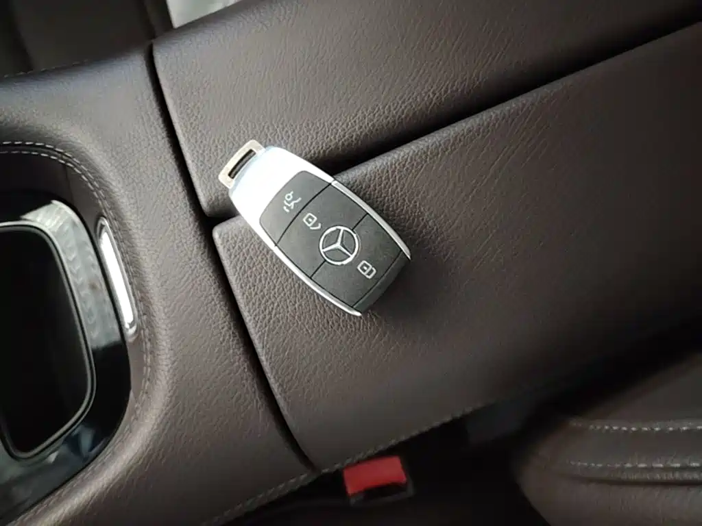 Mercedes-Benz GLE (Import) — миниатюра 9