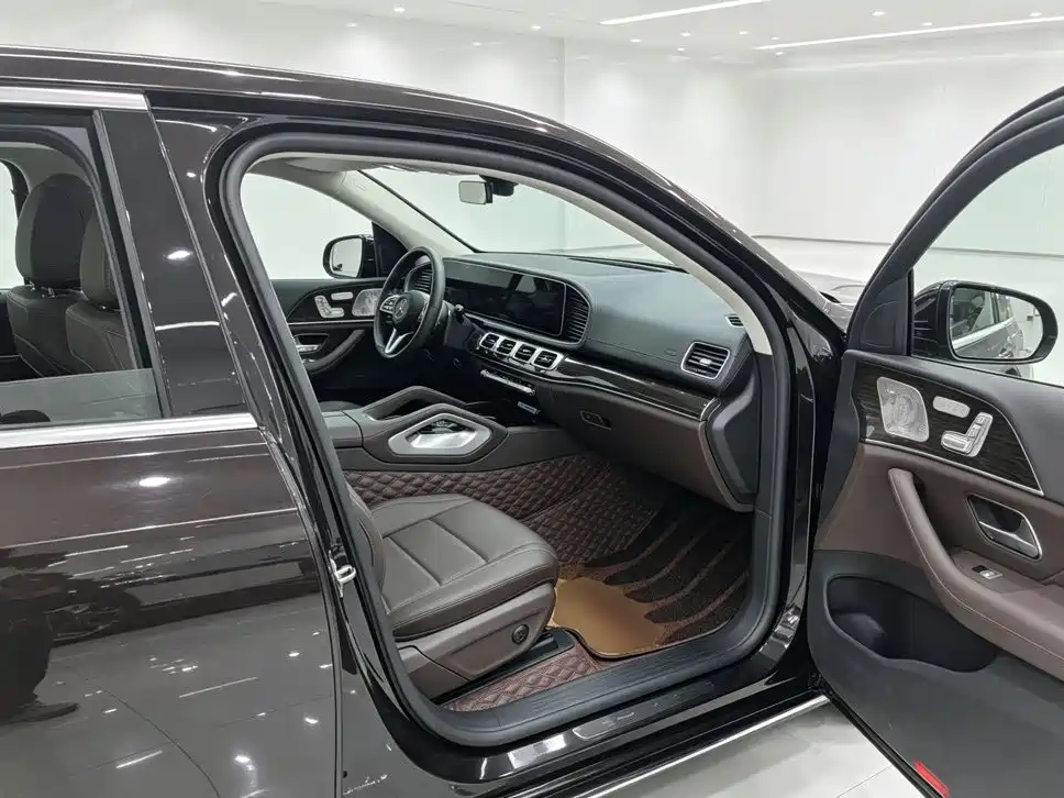 Mercedes-Benz GLE (Import) — миниатюра 25