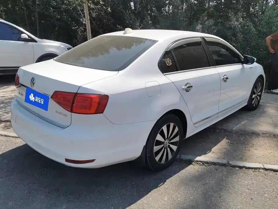 Volkswagen Sagitar — миниатюра 3