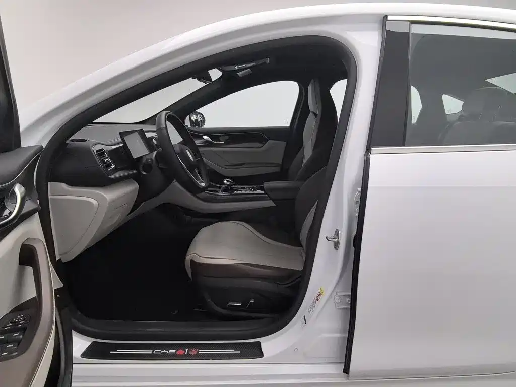 BYD Qin PLUS — миниатюра 10