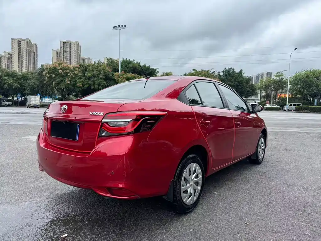 Toyota Vios — миниатюра 9