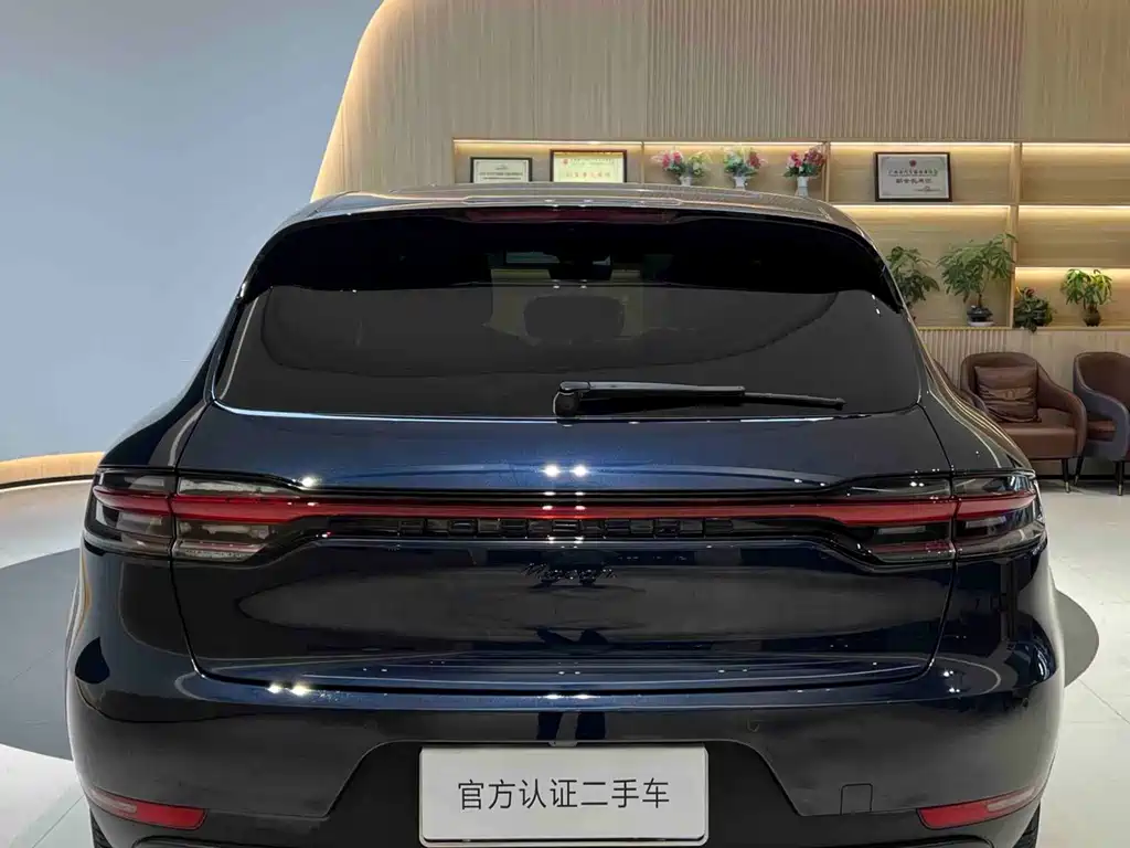 Porsche Macan — миниатюра 4